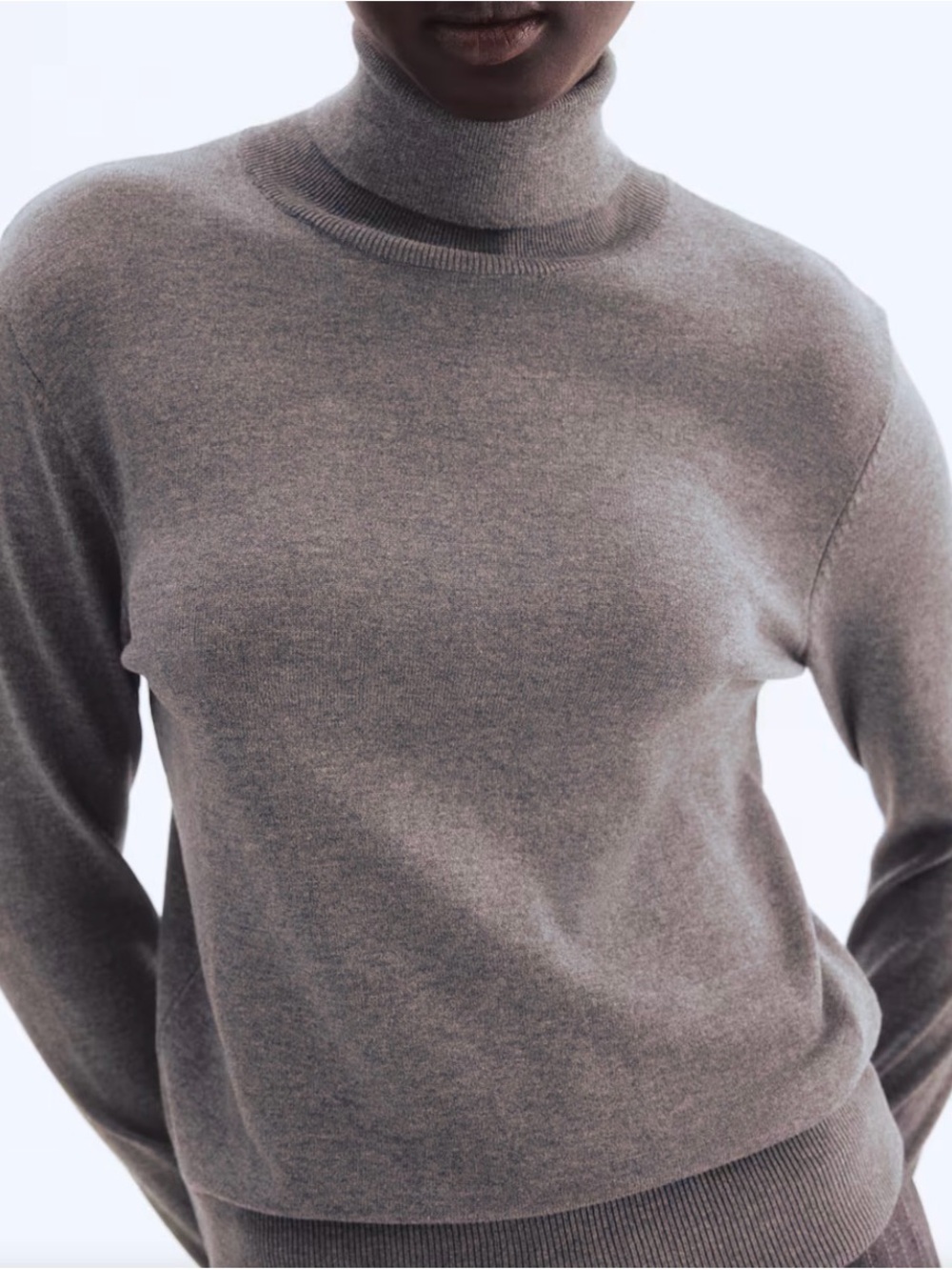 H&M Women's Taupe Grey Turtleneck Sweater
